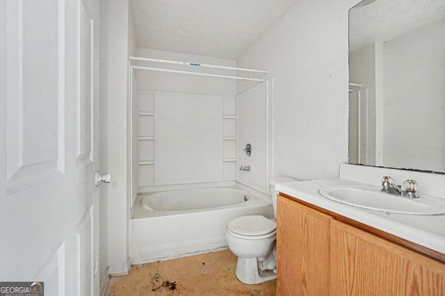 2202 Fairington Village Drive, Lithonia, GA 30038