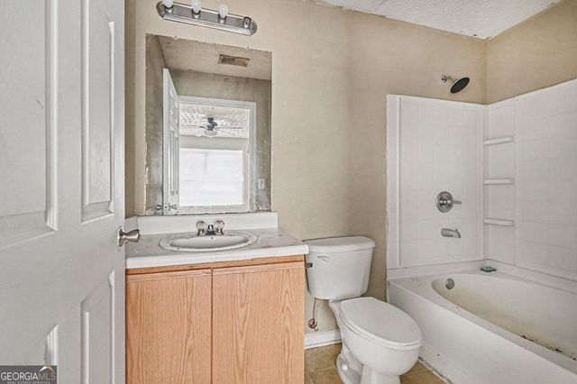 2202 Fairington Village Drive, Lithonia, GA 30038