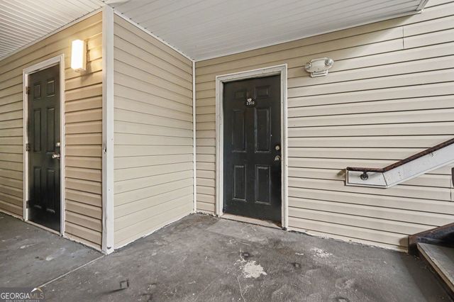 2202 Fairington Village Drive, Lithonia, GA 30038