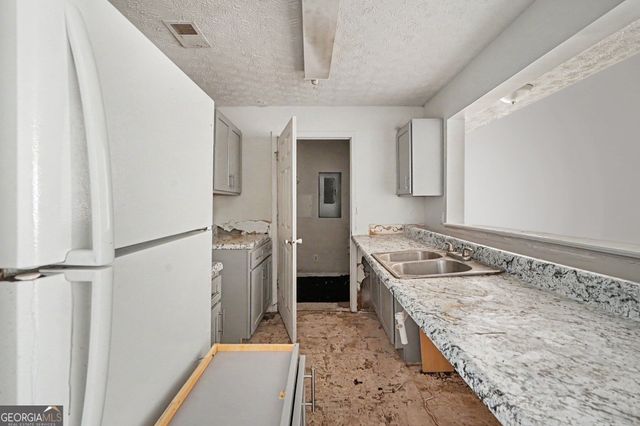 2202 Fairington Village Drive, Lithonia, GA 30038
