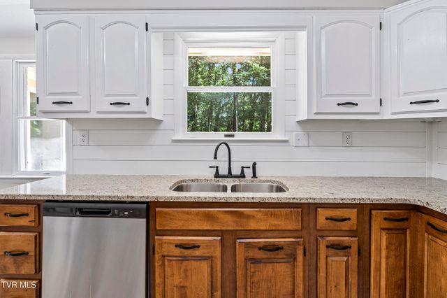 107 Jason Lane, Jonesborough, TN 37659