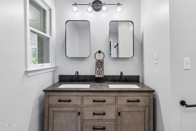 107 Jason Lane, Jonesborough, TN 37659