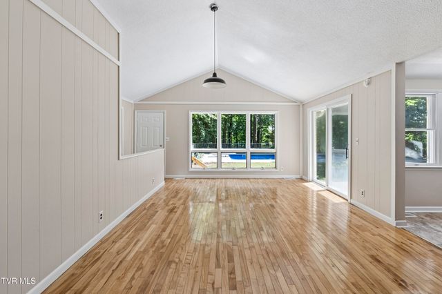 107 Jason Lane, Jonesborough, TN 37659