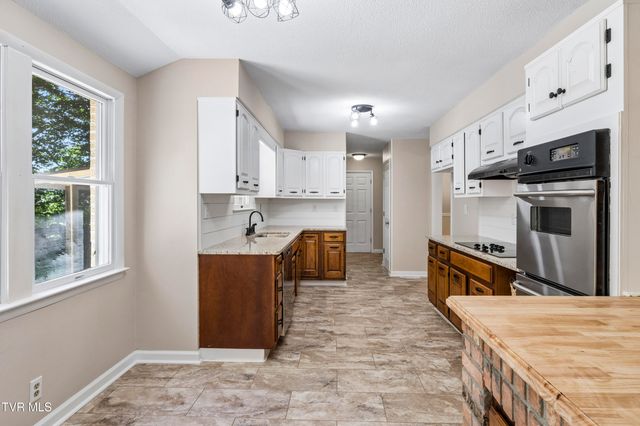107 Jason Lane, Jonesborough, TN 37659