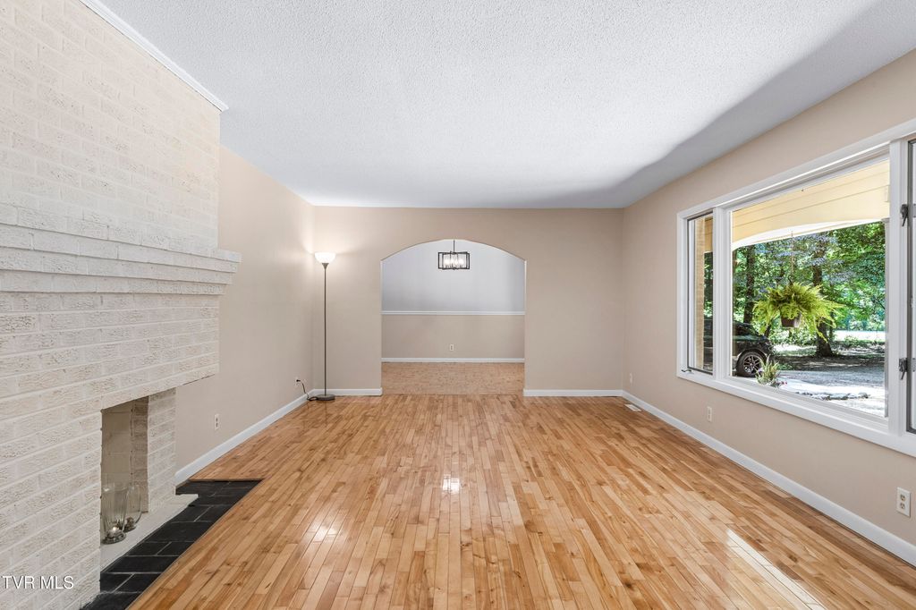 107 Jason Lane, Jonesborough, TN 37659