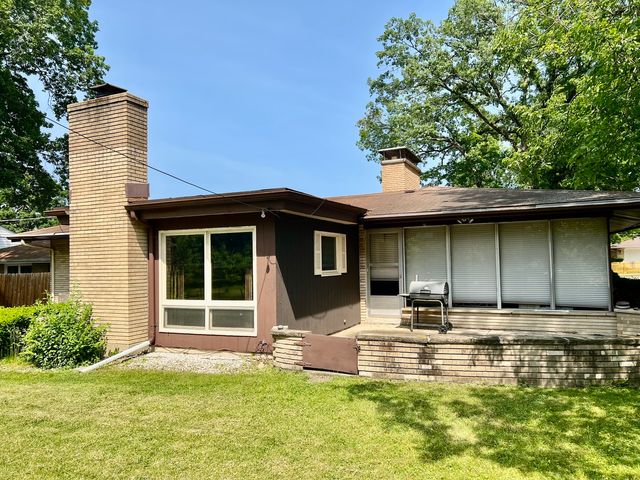 336 Flossmoor Avenue, Waukegan, IL 60085