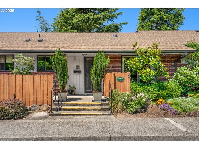 15100 Sw CROWN Dr 6, King City, OR 97224