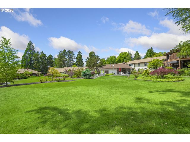 15100 Sw CROWN Dr 6, King City, OR 97224