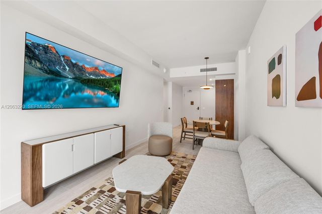 1611 SW 2nd Avenue 414, Miami, FL 33129