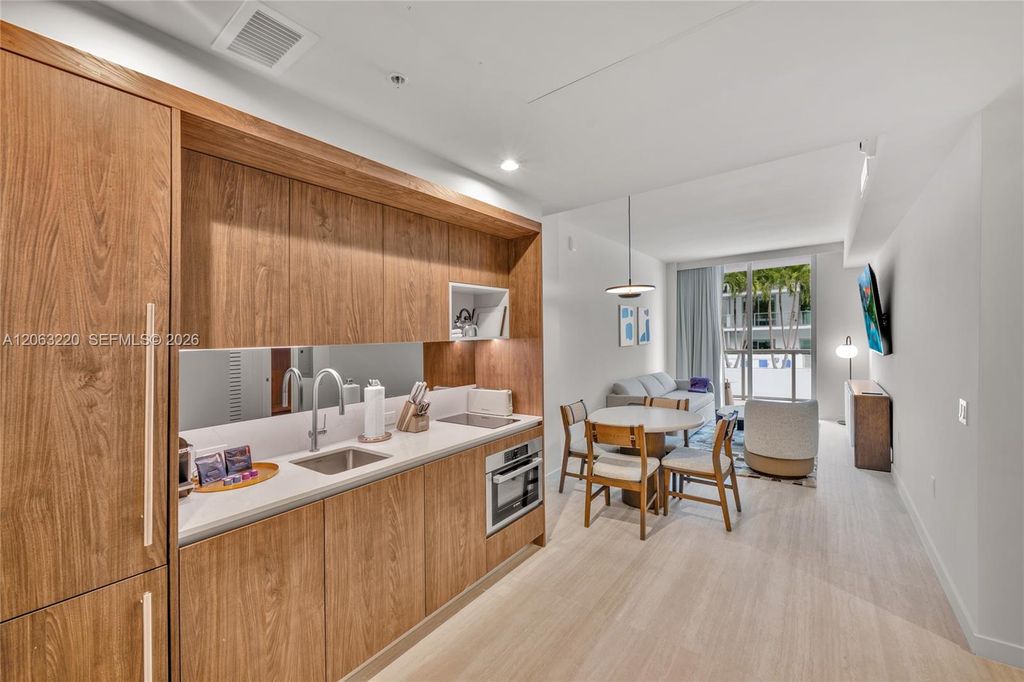 1611 SW 2nd Avenue 414, Miami, FL 33129
