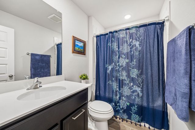 14061 Earlham Street, Pilot Point, TX 76258