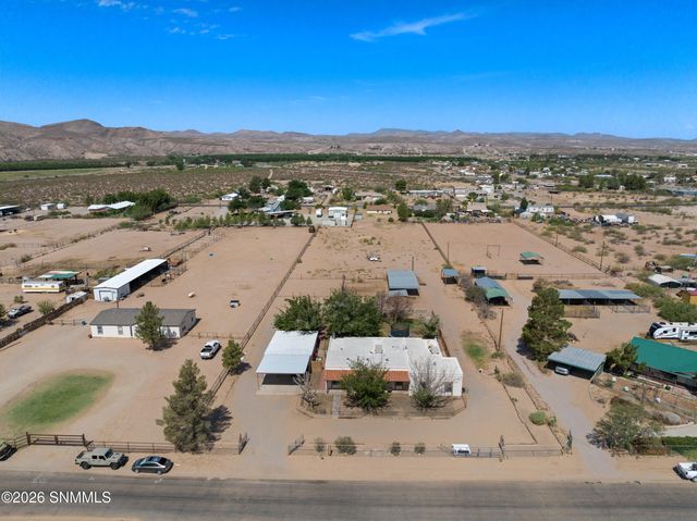 11982 Robledo Vista Road, Las Cruces, NM 88007