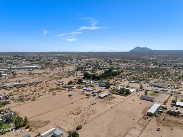 11982 Robledo Vista Road, Las Cruces, NM 88007