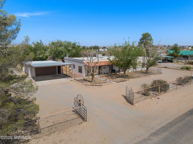 11982 Robledo Vista Road, Las Cruces, NM 88007