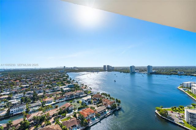 1000 W Island Blvd 3002, Aventura, FL 33160