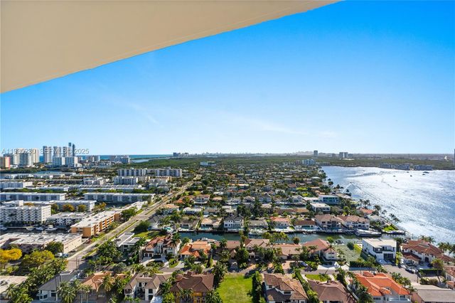 1000 W Island Blvd 3002, Aventura, FL 33160