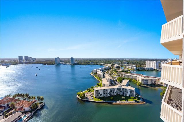 1000 W Island Blvd 3002, Aventura, FL 33160