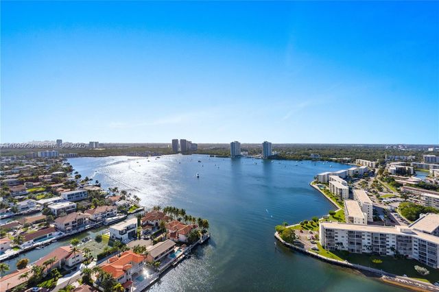 1000 W Island Blvd 3002, Aventura, FL 33160