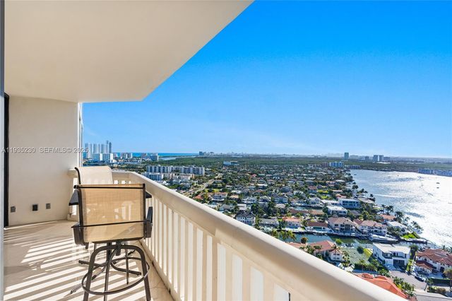 1000 W Island Blvd 3002, Aventura, FL 33160