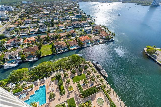 1000 W Island Blvd 3002, Aventura, FL 33160