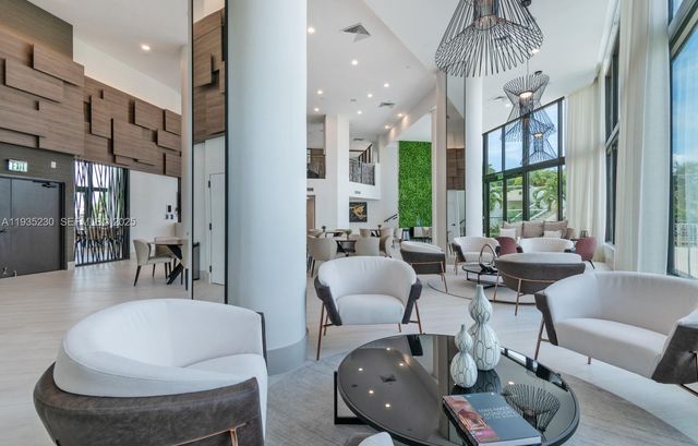 1000 W Island Blvd 3002, Aventura, FL 33160