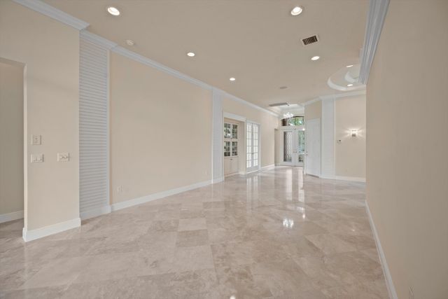 8887 VIA PRESTIGIO W, Wellington, FL 33411
