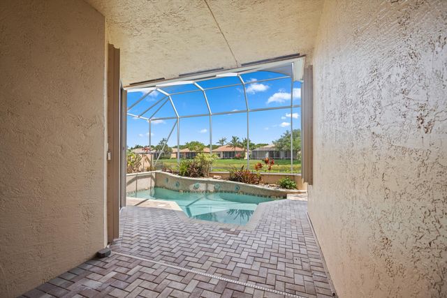 8887 VIA PRESTIGIO W, Wellington, FL 33411