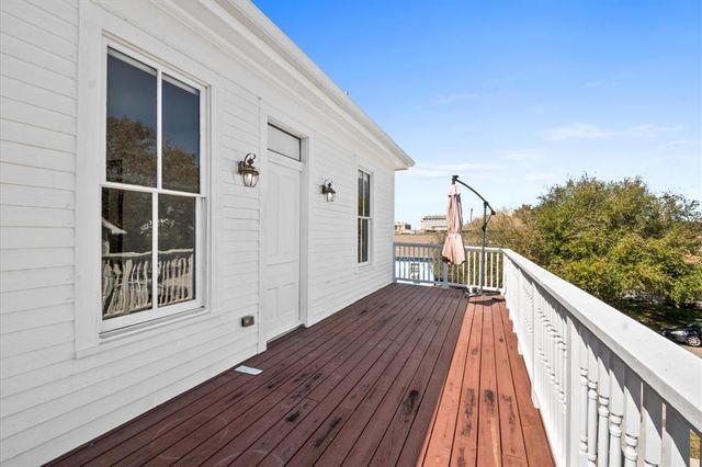 902 9th Street, Galveston, TX 77550