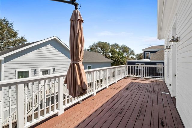 902 9th Street, Galveston, TX 77550
