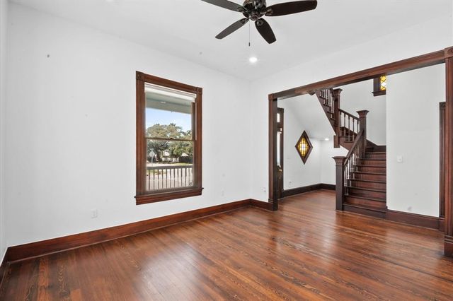 902 9th Street, Galveston, TX 77550