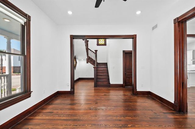 902 9th Street, Galveston, TX 77550