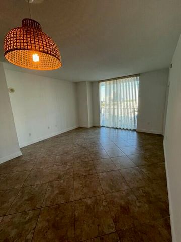 140 S Dixie Highway 525, Hollywood, FL 33020