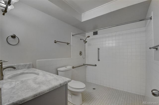 725 S Alton Way 7A, Denver, CO 80247