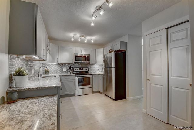 725 S Alton Way 7A, Denver, CO 80247