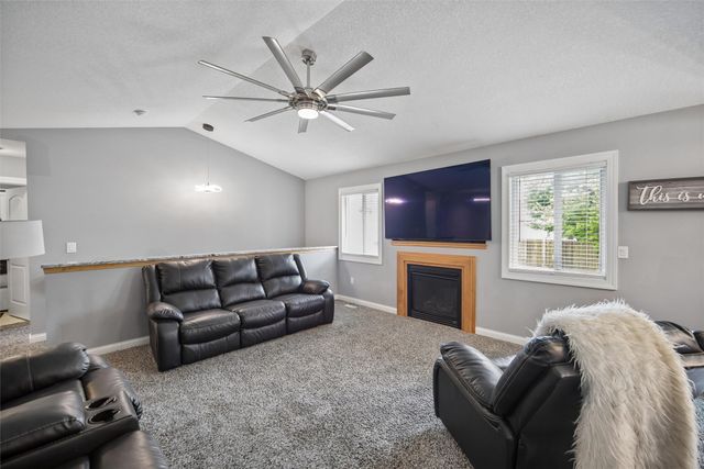 640 SE Cardinal Lane, Waukee, IA 50263