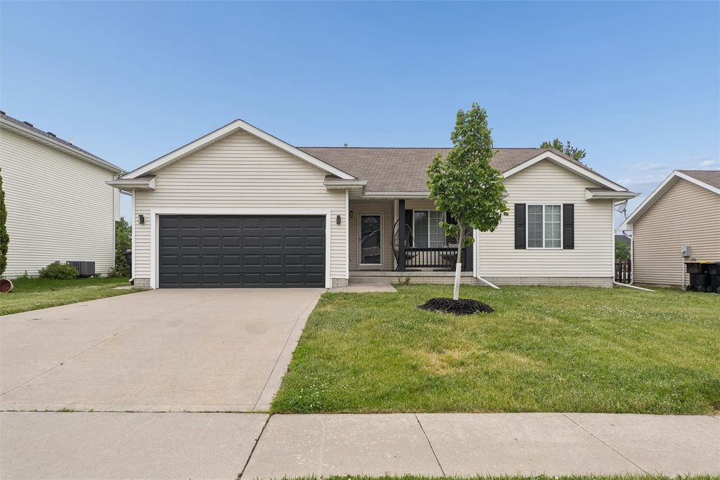 640 SE Cardinal Lane, Waukee, IA 50263