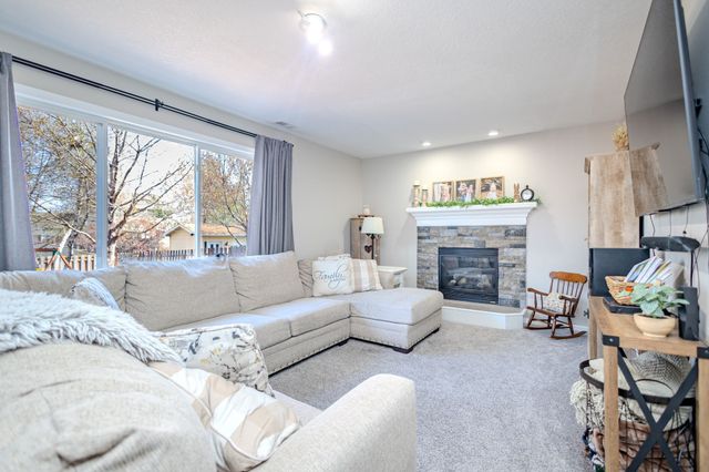 2522 SW 32nd Street, Ankeny, IA 50023