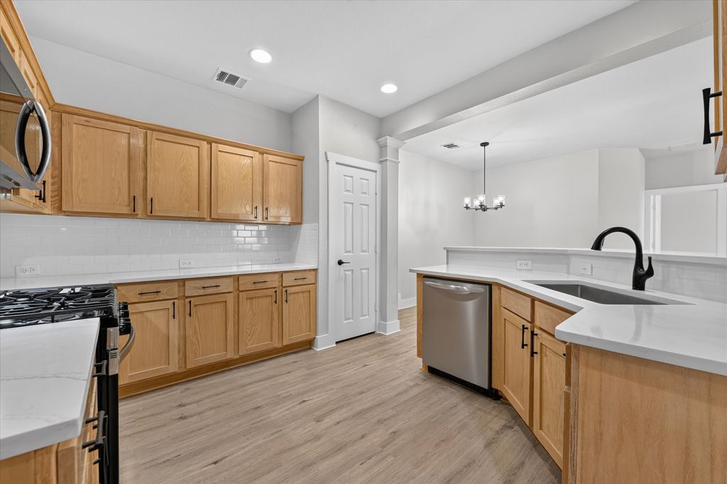 1412 Ravenwood Drive, Mansfield, TX 76063 — photo 4