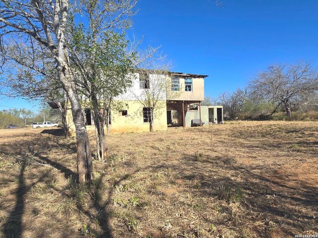 2350 N State Highway 16, Jourdanton, TX 78026