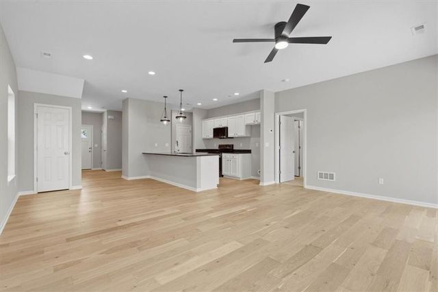 7808 NW 122nd Street, Kansas City, MO 64163