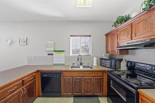 7808 NW 122nd Street, Kansas City, MO 64163