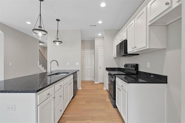 7808 NW 122nd Street, Kansas City, MO 64163