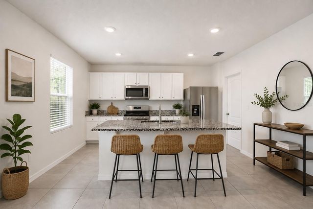 531 LAZIO CIRCLE, Debary, FL 32713