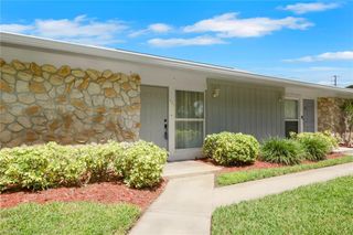 175 Crown DR 8, Naples, FL 34110