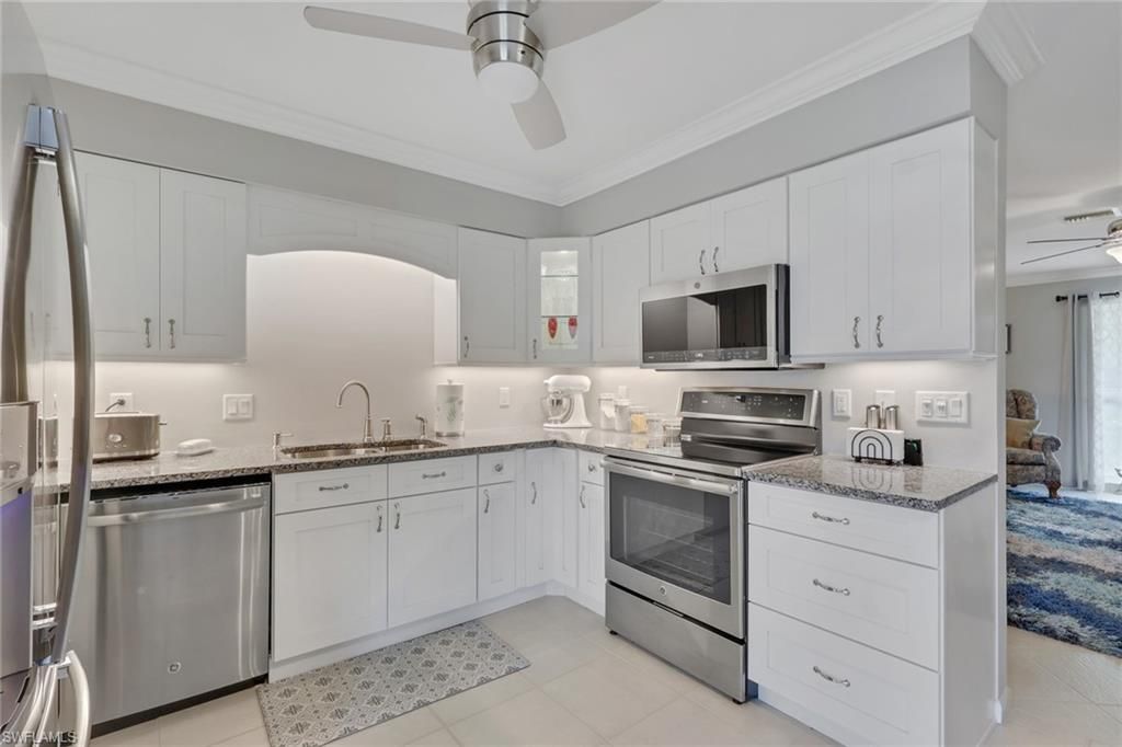 175 Crown DR, NAPLES, FL 34110 — photo 2