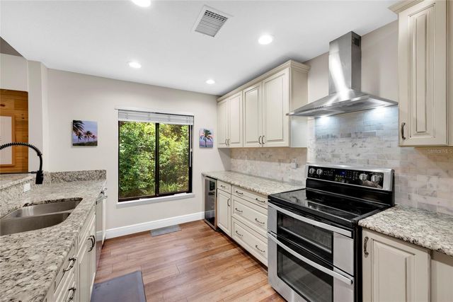 1900 WHISPERING WAY, Tarpon Springs, FL 34689