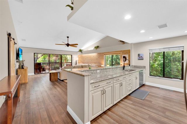 1900 WHISPERING WAY, Tarpon Springs, FL 34689