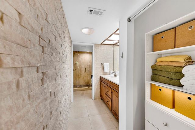1900 WHISPERING WAY, Tarpon Springs, FL 34689