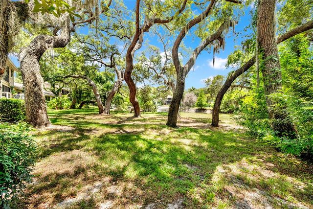 1900 WHISPERING WAY, Tarpon Springs, FL 34689