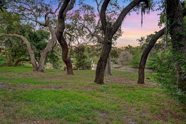 1900 WHISPERING WAY, Tarpon Springs, FL 34689